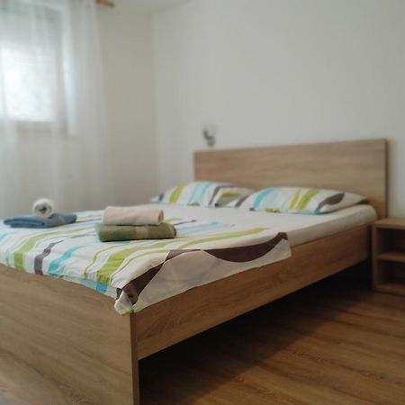 Apartman Tri Palme Gabonjin ภายนอก รูปภาพ