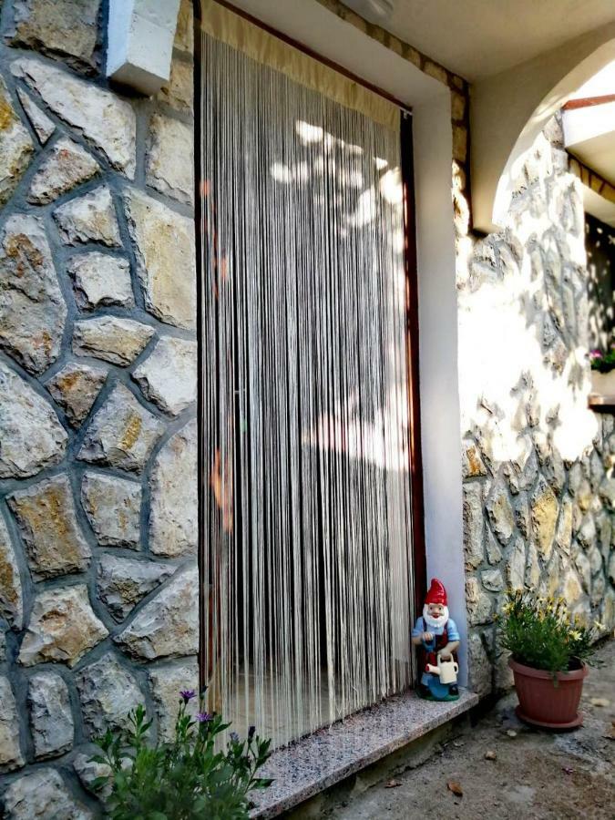 Apartman Tri Palme Gabonjin ภายนอก รูปภาพ